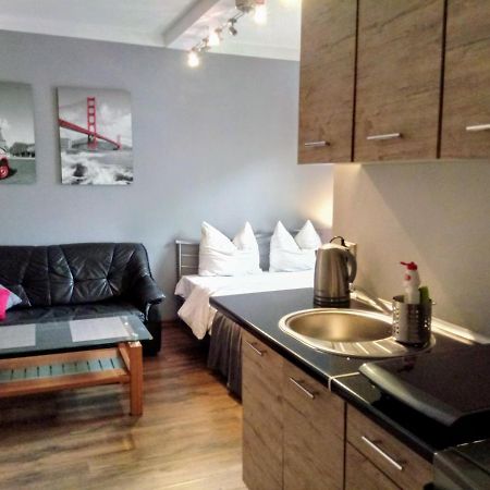 Apartamenty Krzywe Okna Zielona Góra Esterno foto