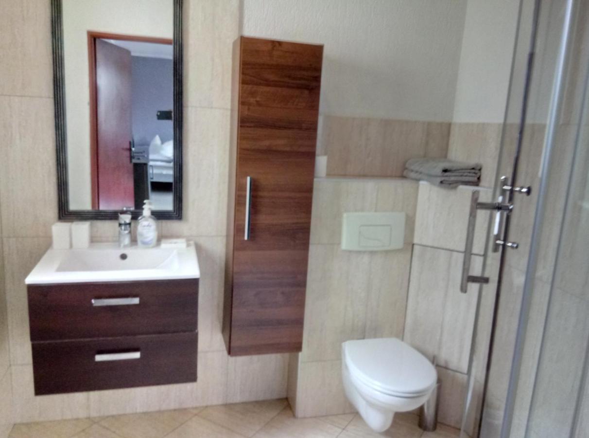 Apartamenty Krzywe Okna Zielona Góra Esterno foto