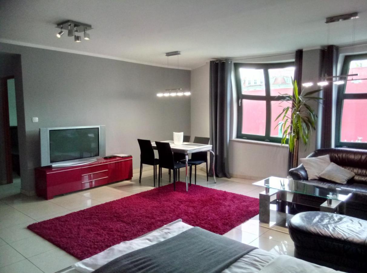 Apartamenty Krzywe Okna Zielona Góra Esterno foto