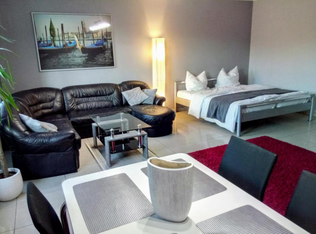 Apartamenty Krzywe Okna Zielona Góra Esterno foto